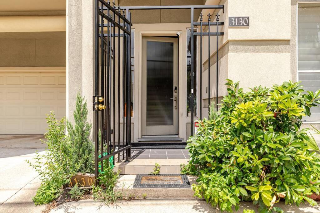 Wanderlust Villa Near Galleria Mall Houston Exterior photo